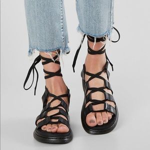 🕷 Dr Martens airwair lace up sandals size 9 🕷